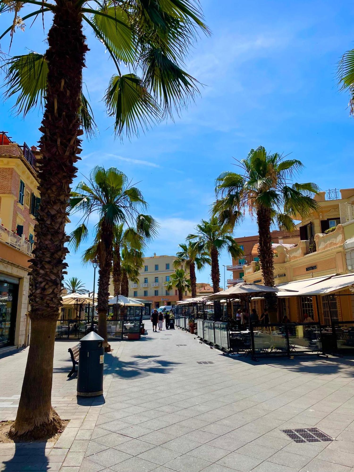 La Bouganville Lido di Ostia Bagian luar foto