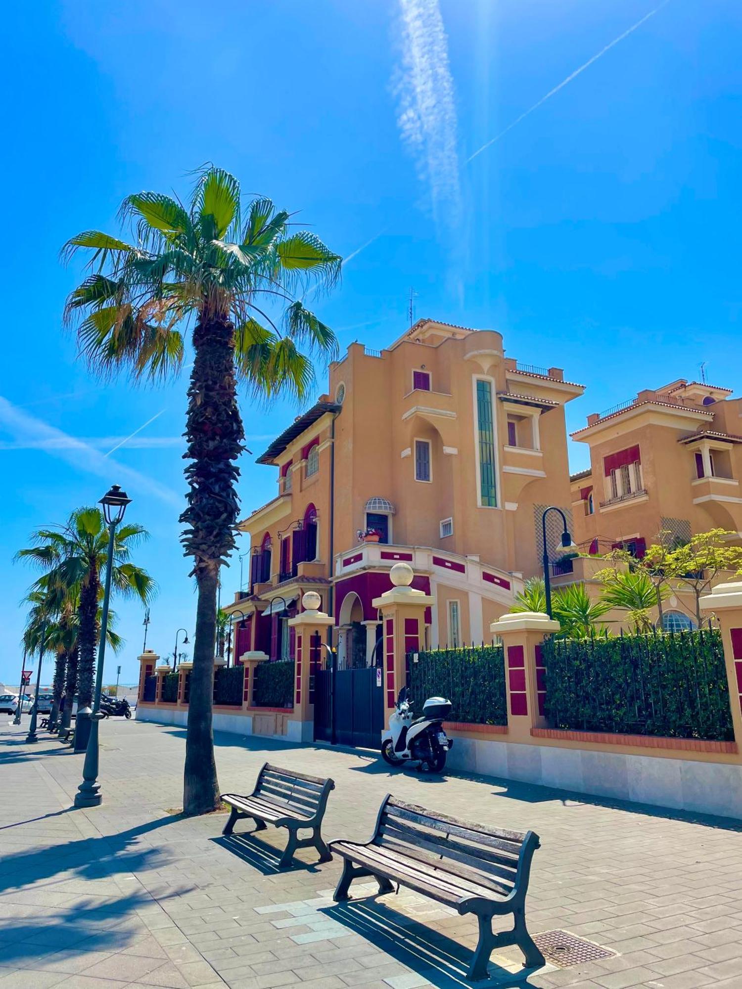 La Bouganville Lido di Ostia Bagian luar foto